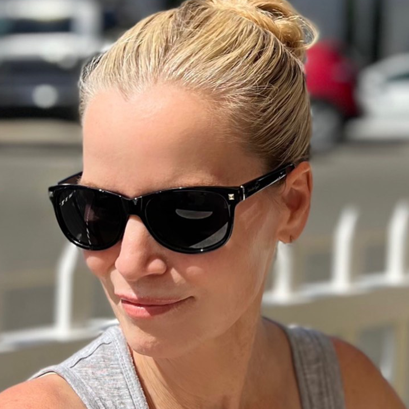 Woman wearing Islander Eyes Barbados polarized sunglasses