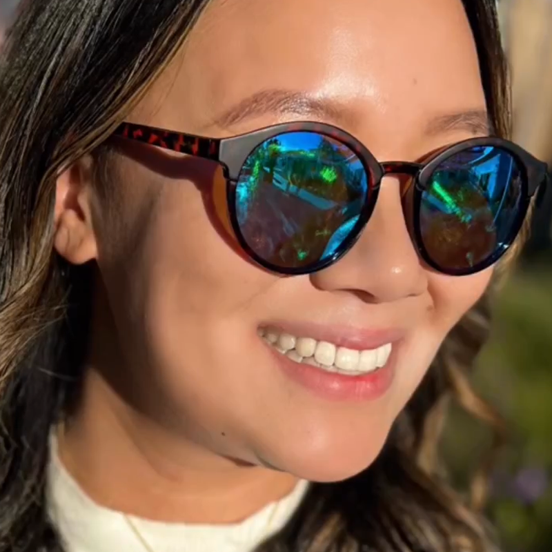 Woman wearing Islander Eyes Maldives sunglasses
